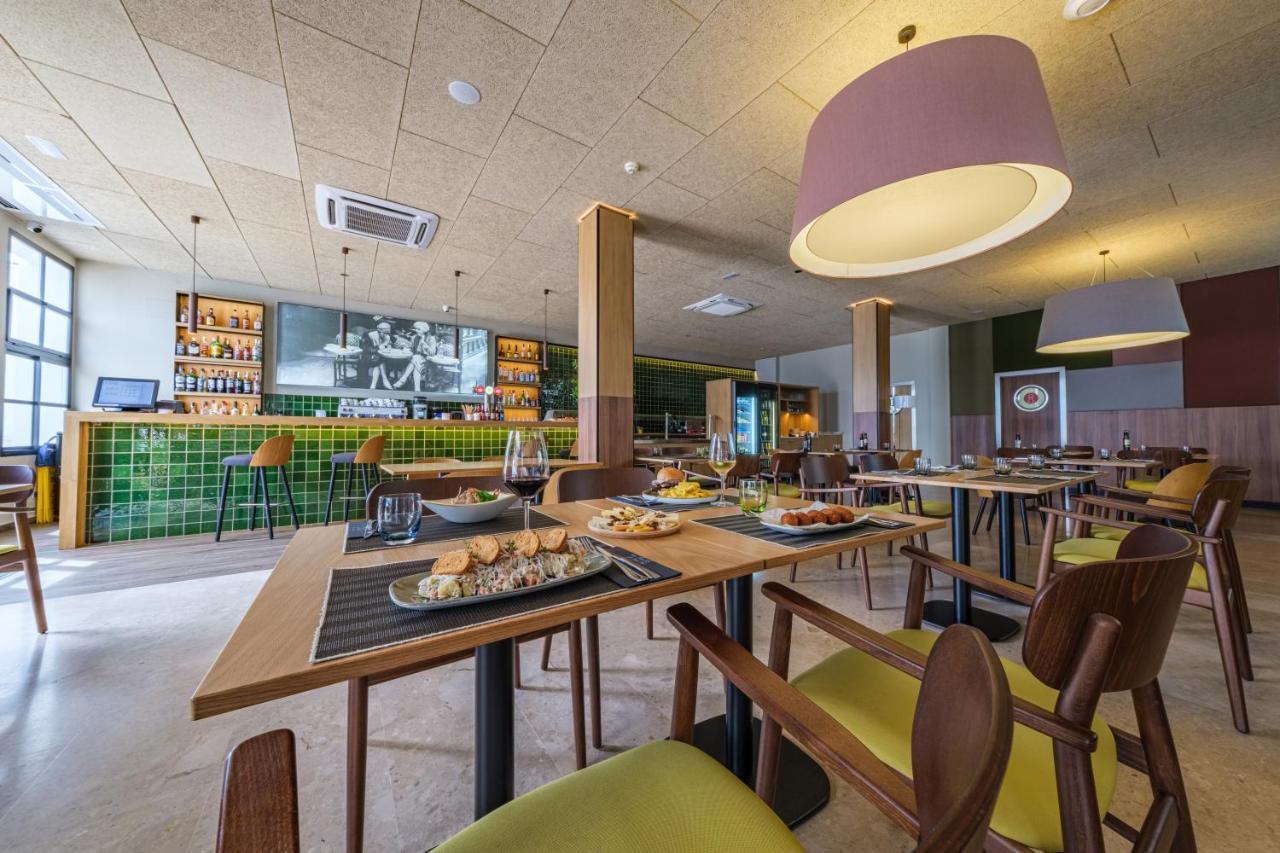 Oassium Hotel - Adults Only La Pineda Exterior photo